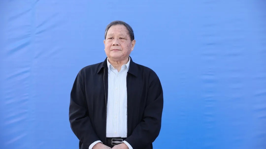 東西部攜手 加速新能源產業(yè)落地——暉陽新能源10萬噸鋰電池材料項目在黔開工